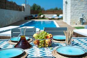 Villa Prima - With Private Heated Pool