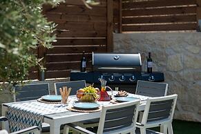 Villa Prima - With Private Heated Pool