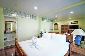 9B Spacious sea View Apartment Karon Beach Front