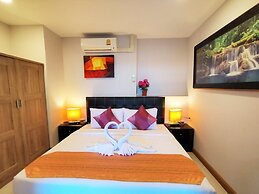 9B Spacious sea View Apartment Karon Beach Front