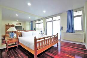 9B Spacious sea View Apartment Karon Beach Front