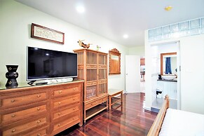 9B Spacious sea View Apartment Karon Beach Front