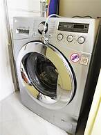 9B Spacious sea View Apartment Karon Beach Front