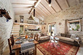 Leonora House With Private Pool Close to Gaios