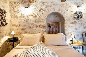 Dandy Villas Tower House Built in 17th Century Pool