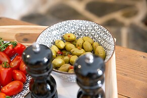 Dandy Villas Tower House Built in 17th Century Pool