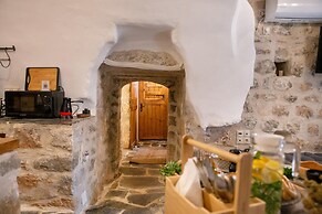 Dandy Villas Tower House Built in 17th Century Pool