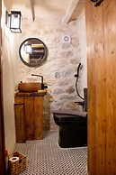 Dandy Villas Tower House Built in 17th Century Pool