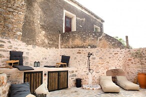 Dandy Villas Tower House Built in 17th Century Pool