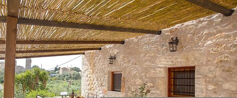 Dandy Villas Tower House Built in 17th Century Pool