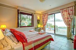 Theodora Villa - 2 BR Tranditional House Close to Gaios Town