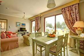 Theodora Villa - 2 BR Tranditional House Close to Gaios Town