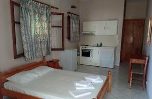 Nikos Studio 4 in Gialiskari