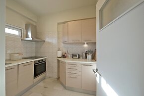 Lucyzen in Vouliagmeni