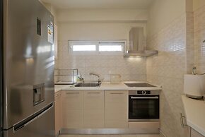 Lucyzen in Vouliagmeni