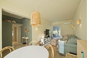 Lucyzen in Vouliagmeni