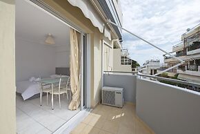 Saronikos in Piraeus