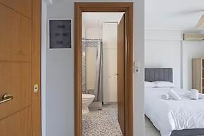 Saronikos in Piraeus