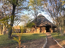 Bungalow 1 on This World Renowned Eco Site 40 Minutes From Vic Falls F