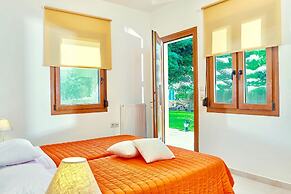Villa Karteros With Private Swimming Pool