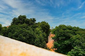 Nomad s Nest in Bonfim - 1bed Balcony View