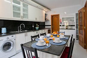 Lina s House by Acasadascasas