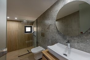 Luxurious Villa Mare - With 150m Pool