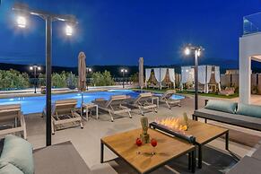 Luxurious Villa Mare - With 150m Pool