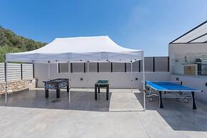 Luxurious Villa Mare - With 150m Pool