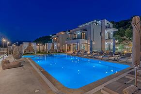 Luxurious Villa Mare - With 150m Pool