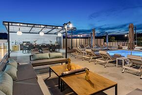 Luxurious Villa Mare - With 150m Pool