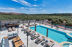 Luxurious Villa Mare - With 150m Pool