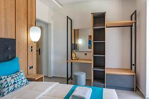 Luxurious Villa Mare - With 150m Pool