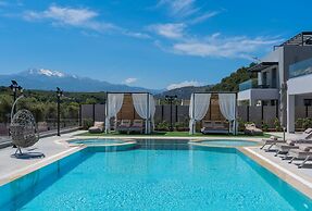 Luxurious Villa Mare - With 150m Pool