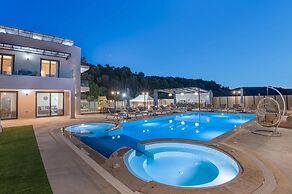 Luxurious Villa Mare - With 150m Pool