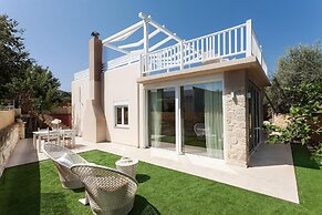 Villa Excesio - With Private Pool