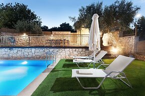 Villa Excesio - With Private Pool