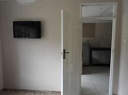2 Bedroomed Apartment With En-suite and Kitchenette - 2069
