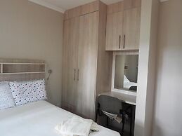 2 Bedroomed Apartment With En-suite and Kitchenette - 2069