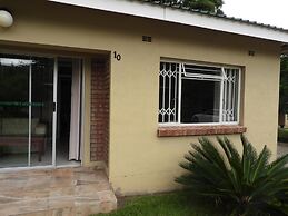 2 Bedroomed Apartment With En-suite and Kitchenette - 2069