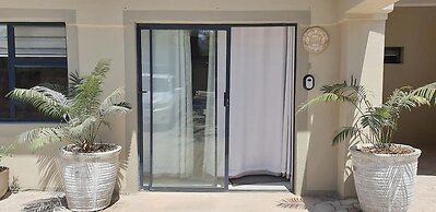 Ultra Modern 2 Bedroomed Apartment - 2082