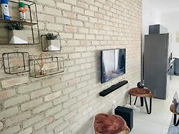 Ultra Modern 2 Bedroomed Apartment - 2082