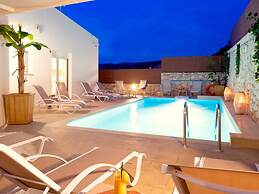 Sky Beachfront Villa With Private Pool