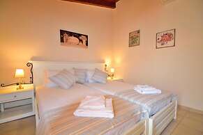 Katrina Superior Apartment 5 With Balcony