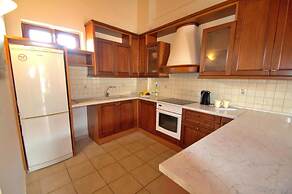 Katrina Superior Apartment 5 With Balcony