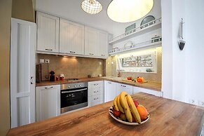 Apeiron I Villa - Instaworthy Views Ace Location