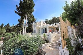 Apeiron I Villa - Instaworthy Views Ace Location