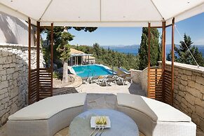 Danai Villa - Charming Escape With Oceanside Views