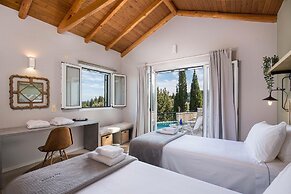 Danai Villa - Charming Escape With Oceanside Views