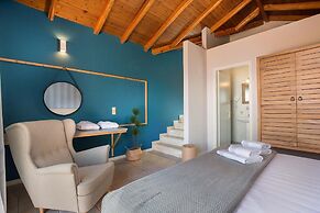 Danai Villa - Charming Escape With Oceanside Views